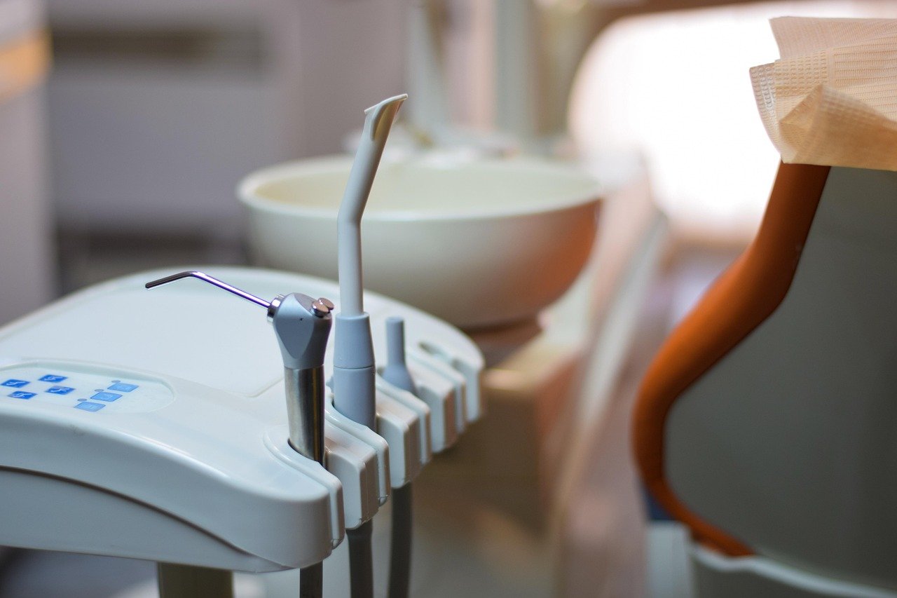 Dental cleaning tools used for professional teeth scaling